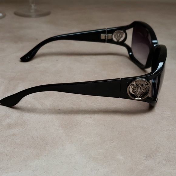Gucci Medallion Sunglasses - Picture 2 of 7